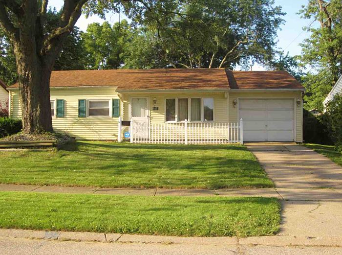 1st image of 1728 Thornhill Dr