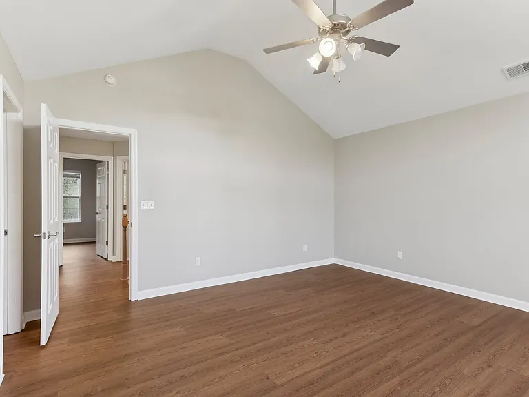 103 Lakeview Ct — Photo 20