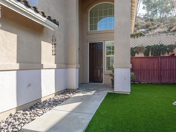 2nd image of 4010 Hollyhock Ln