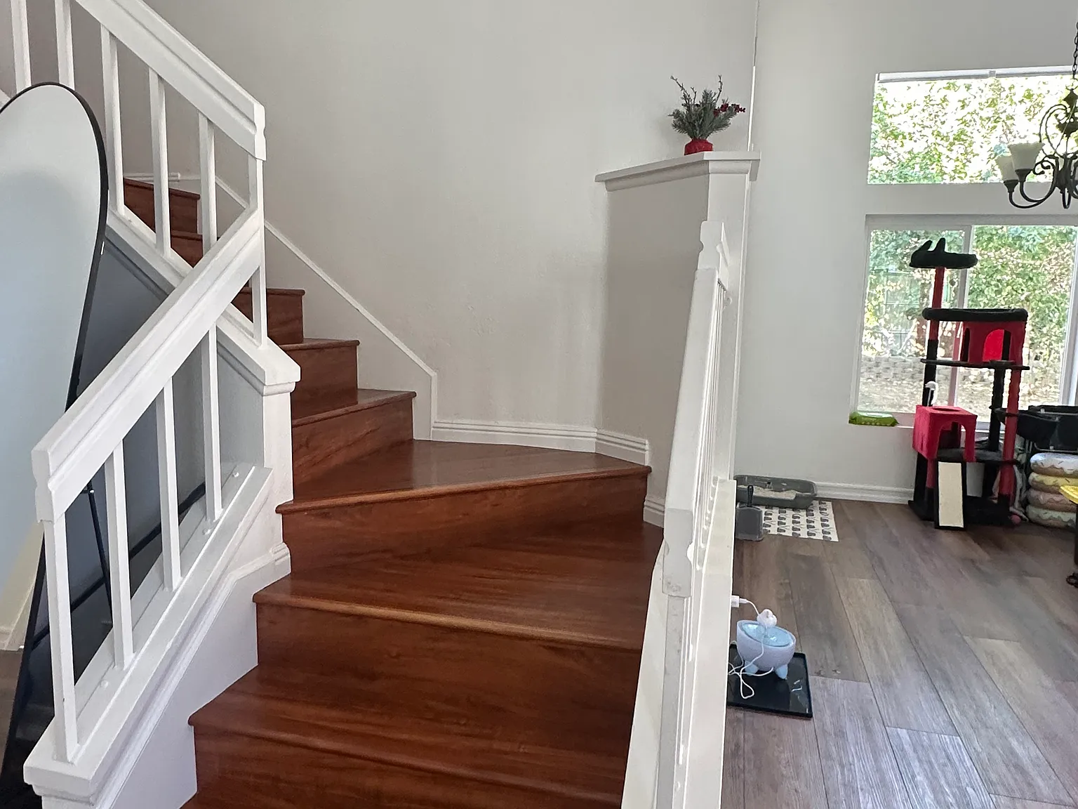 4 bed, 2340 sqft, $3,950 — Photo 2