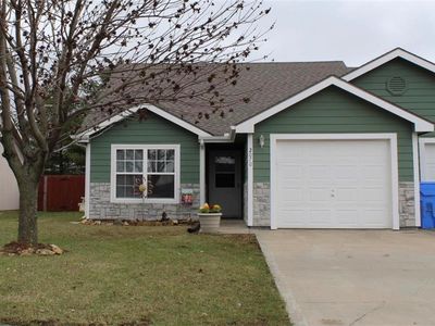 2070 Brook Ridge Ct, Tonganoxie, KS, 66086