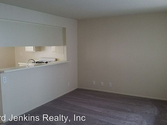 4th image of 4776 W 132nd St #2