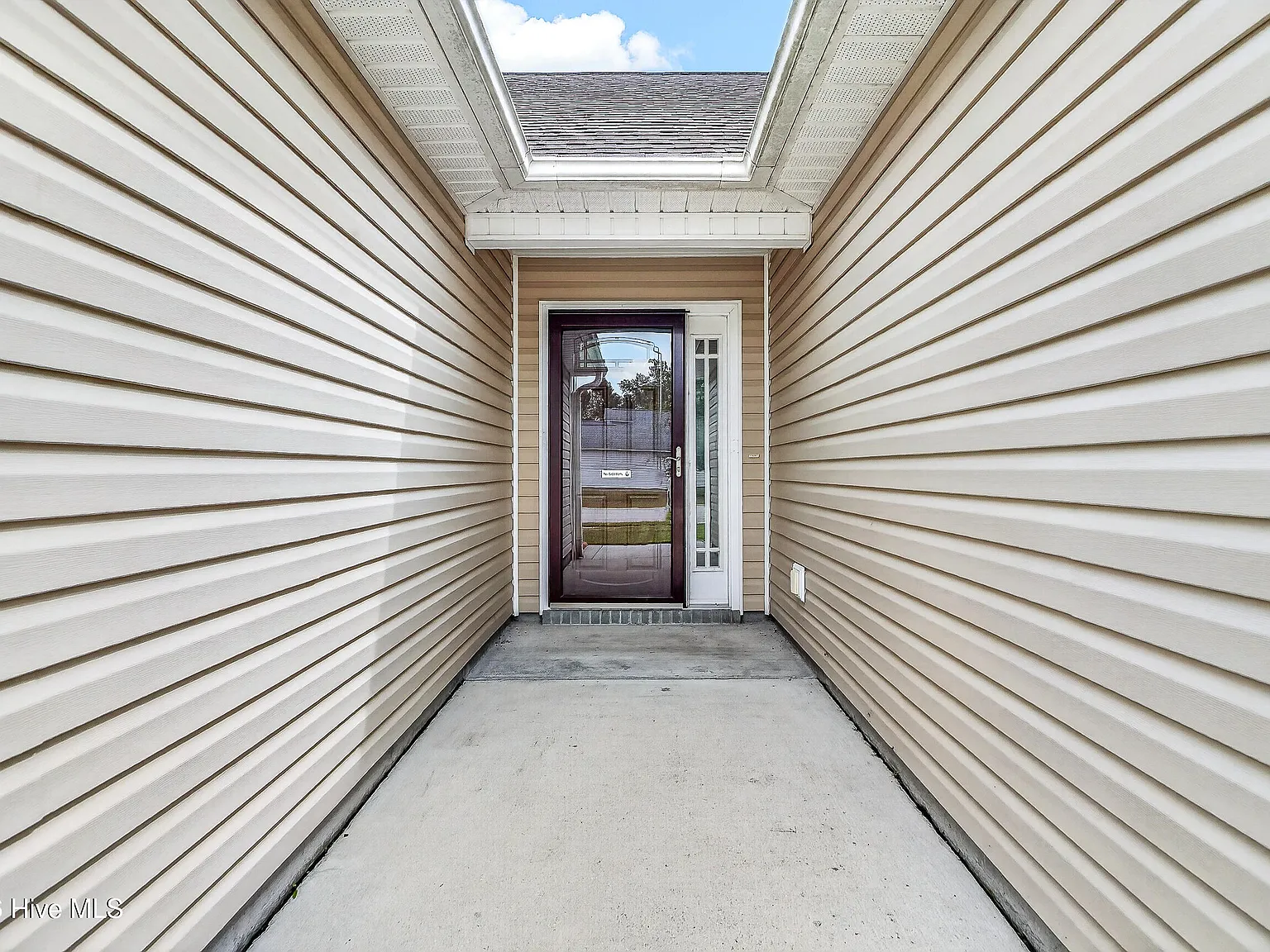 3 bed, 2.0 bath, $1,800 — Photo 4