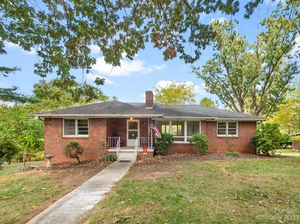 21 Oak Crescent Dr #26, Asheville, NC 28806