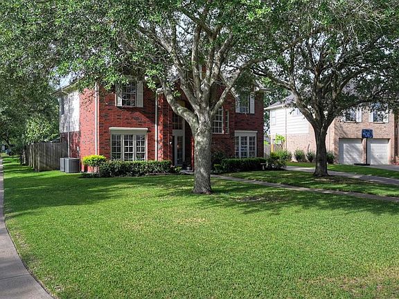 2nd image of 123 Cloudbridge Ct