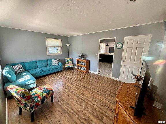 5th image of 1010 Kathey Dr