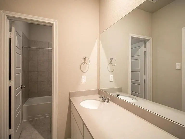21449 Kings Guild Ln — Photo 11