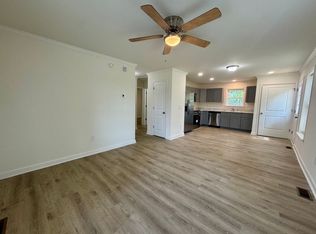 464 S Main St, Chase City, VA 23924
