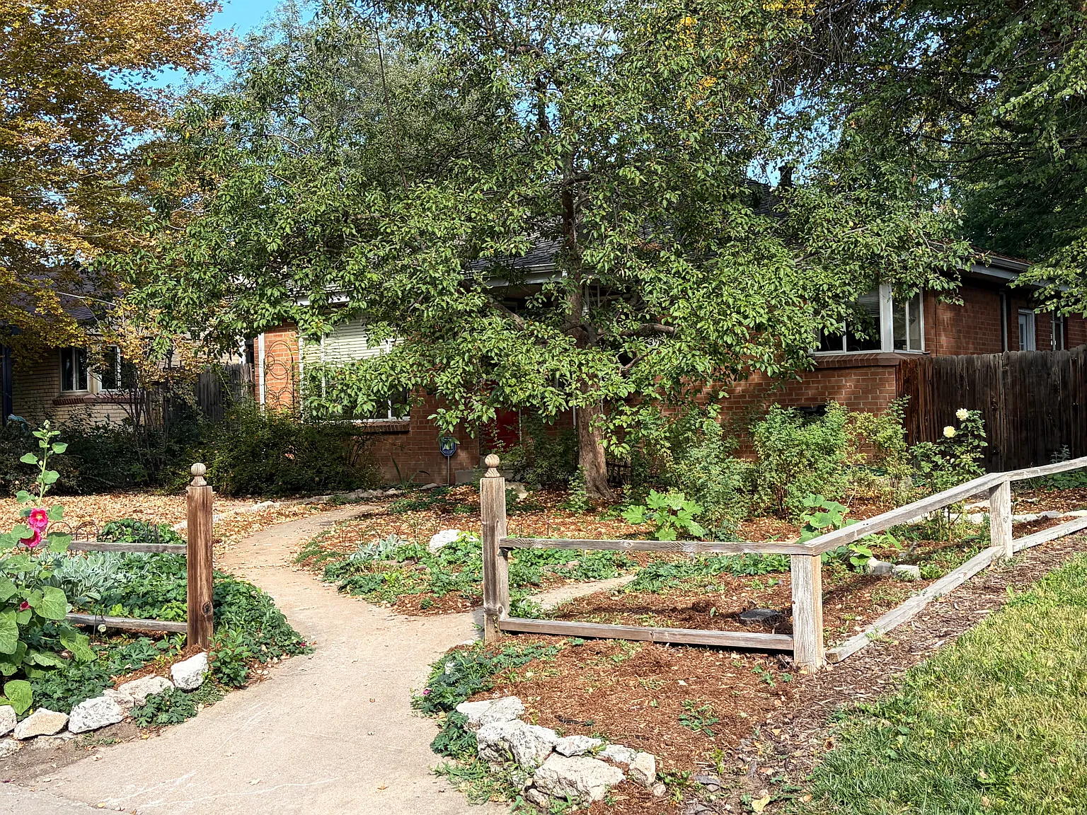 3 bed, 1640 sqft, $2,700 — Photo 1