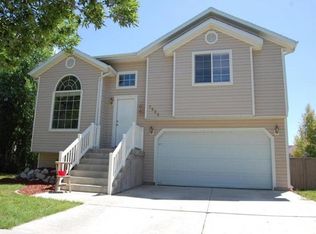 7926 N Sparrowhawk Cir, Eagle Mountain, UT 84005