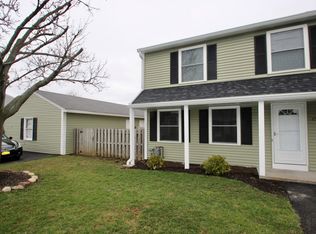 25 S Estate Dr, Webster, NY 14580