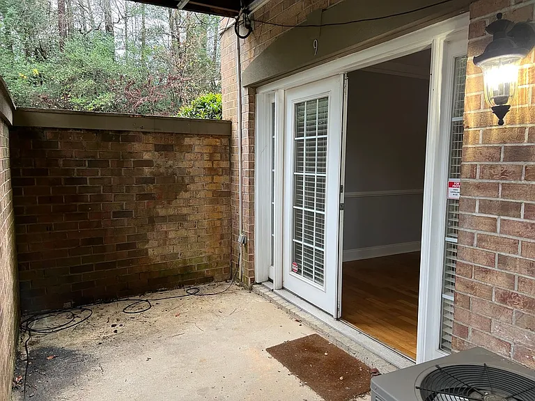 6980 Roswell Rd #E9 — Photo 7