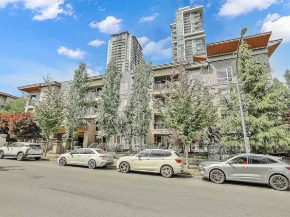 13339 102a Ave #316, Surrey, BC V3T 0C5