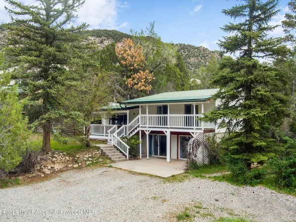 100 Comanchero Trl, New Castle, CO 81647