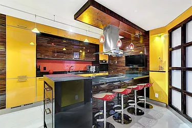 Rented by R New York