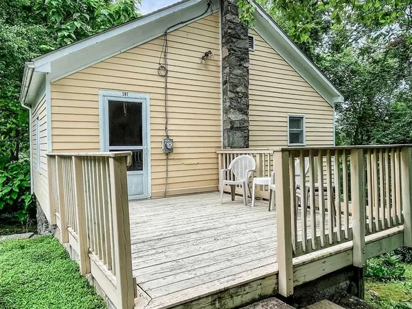 107 WARD Road, Pleasant Valley, NY 12578