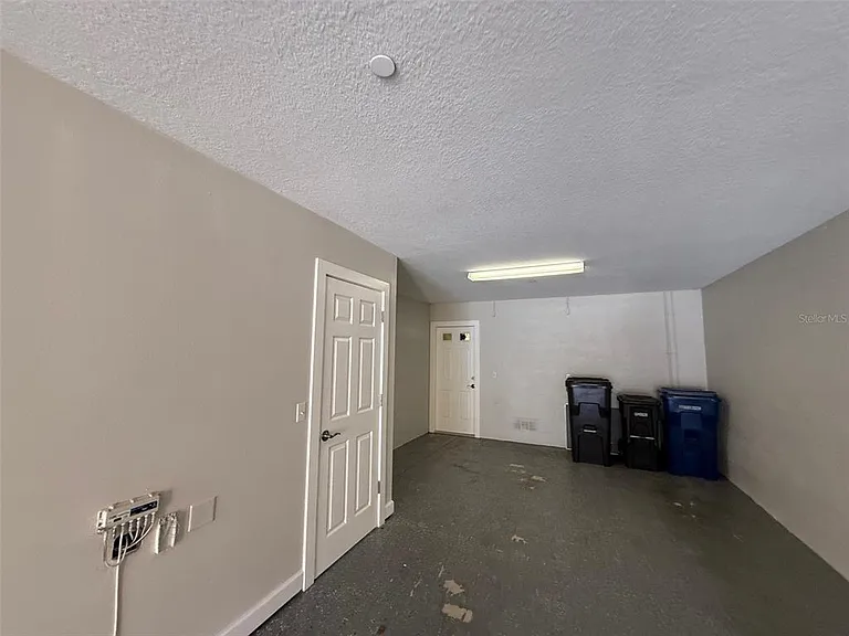 7350 Black Walnut Way — Photo 43