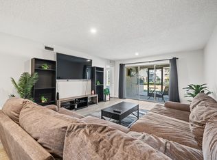 8755 Bardmoor Blvd APT 105, Seminole, FL 33777