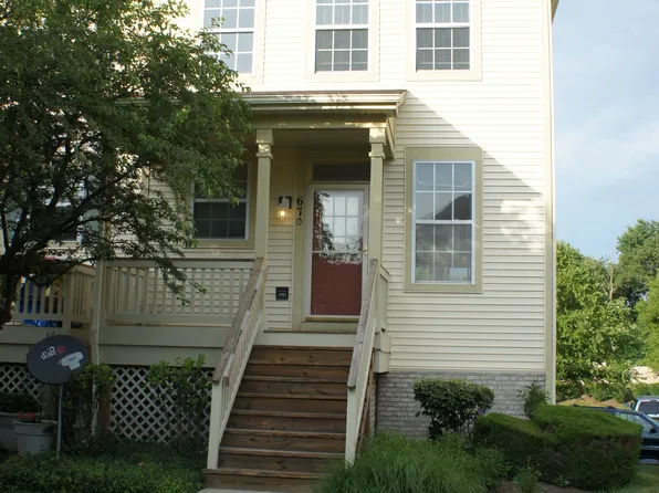670 Littleton Trl #19-5, Elgin, IL 60120