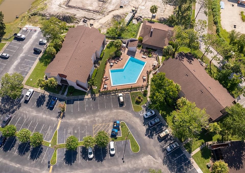 1st image of 2522 Citrus Club Ln #201