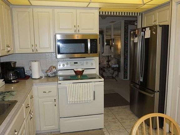 4th image of 12917 Wedgewood Way APT C