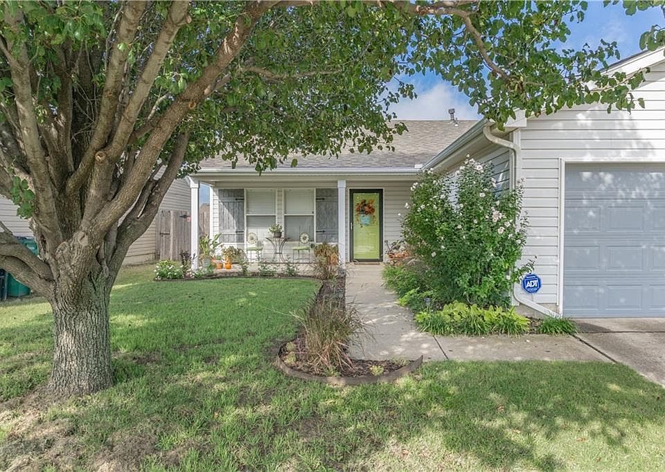 1st image of 15513 Lilly Garden Ln
