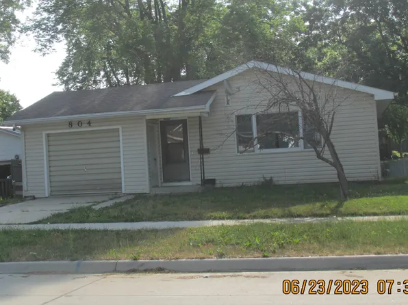 804 Hildreth St, Charles City, IA 50616