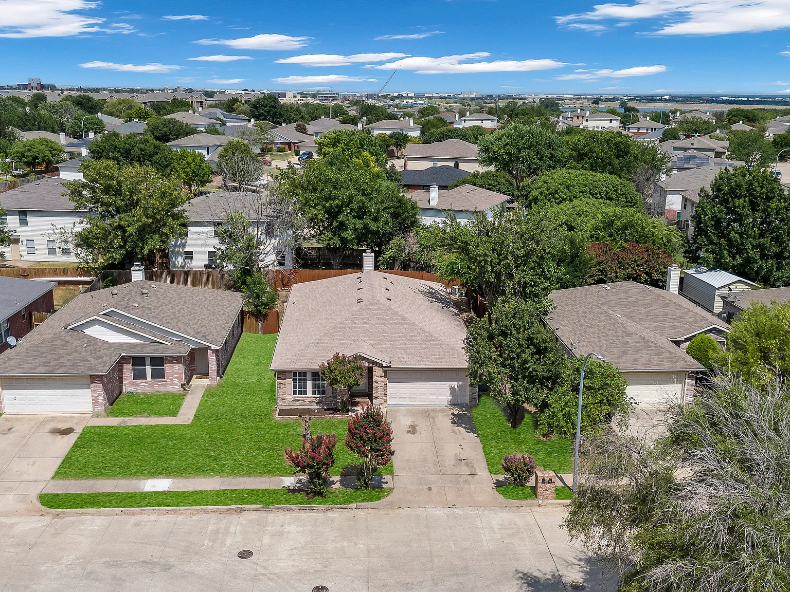4 bed, 2105 sqft, $2,250 — Photo 4