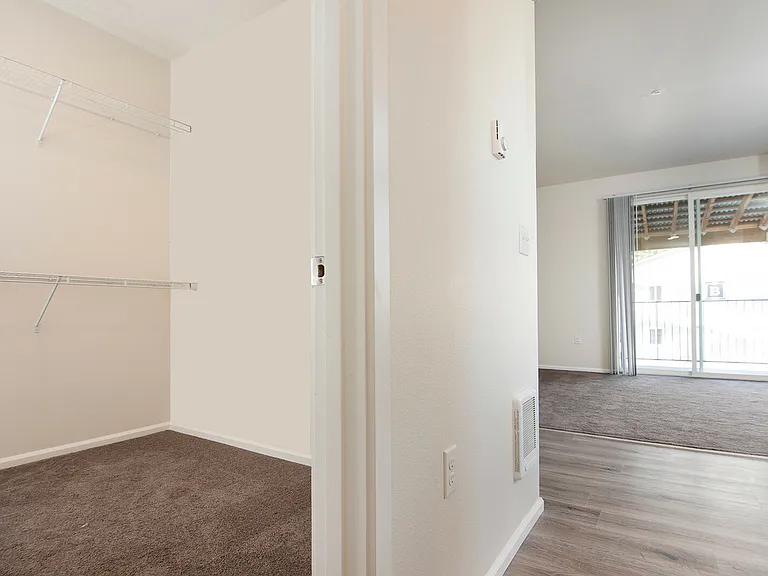 Studio 687 Sq Ft Studio 687 Sq Ft