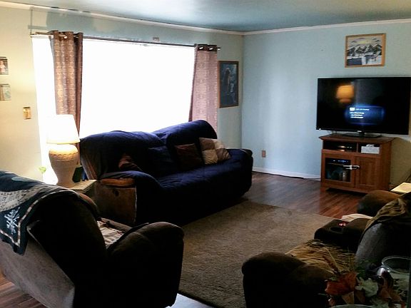 3rd image of 11065 S Shore Ave