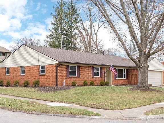 3rd image of 958 Lawnwood Ave
