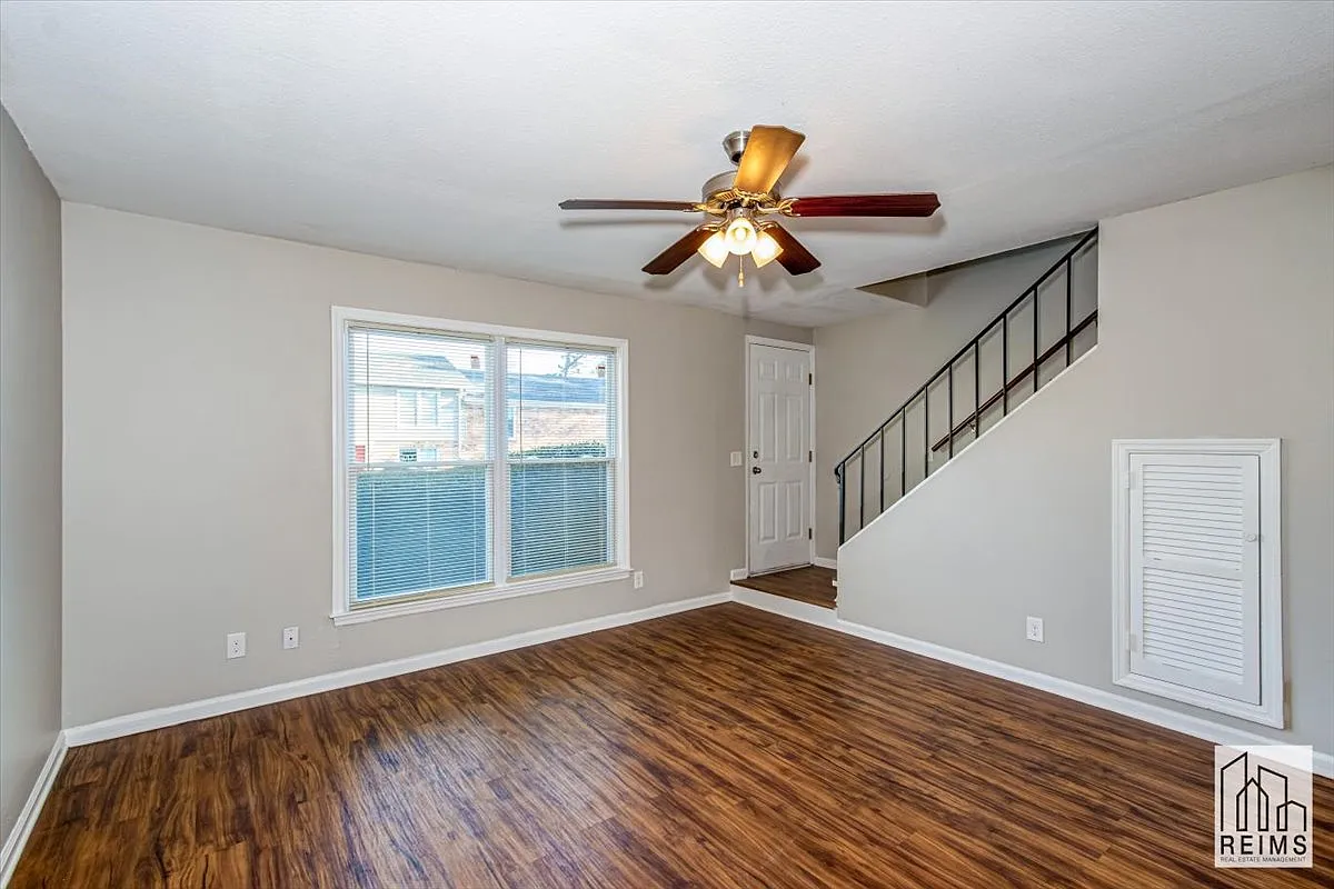 Building Photo - 2201 Walden Dr #DRIVEB2