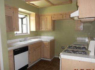 915 Saint Andrews Dr, Valley Springs, CA 95252