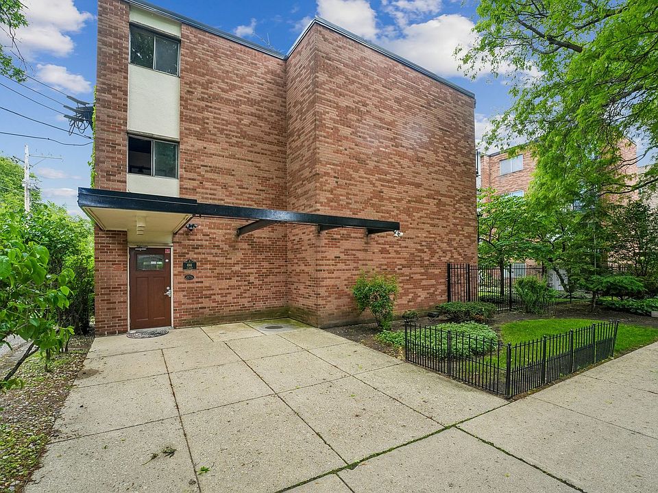 1st image of 6961 N Oakley Ave APT 209B