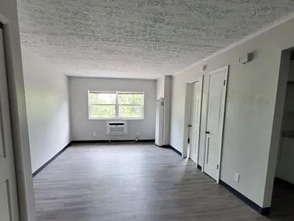 2nd image of 3788 Cleveland Ave APT 302