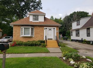 1328 Greenfield Ave, Waukegan, IL 60085