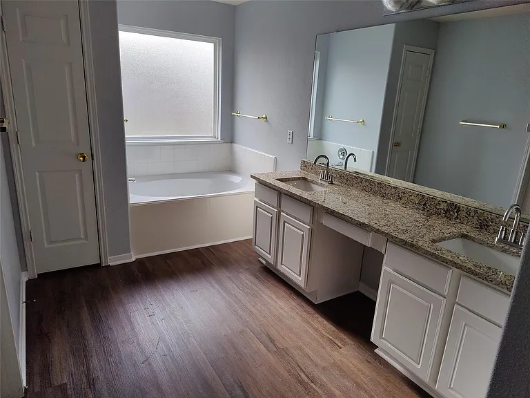 14123 Curry Creek Ln — Photo 16