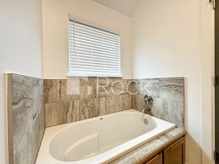 1113 Magnolia Dr — Photo 37