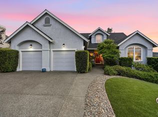 6332 Meadowridge Drive, Santa Rosa, CA 95408