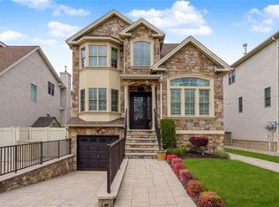 86 W Castor Pl, Staten Island, NY 10312