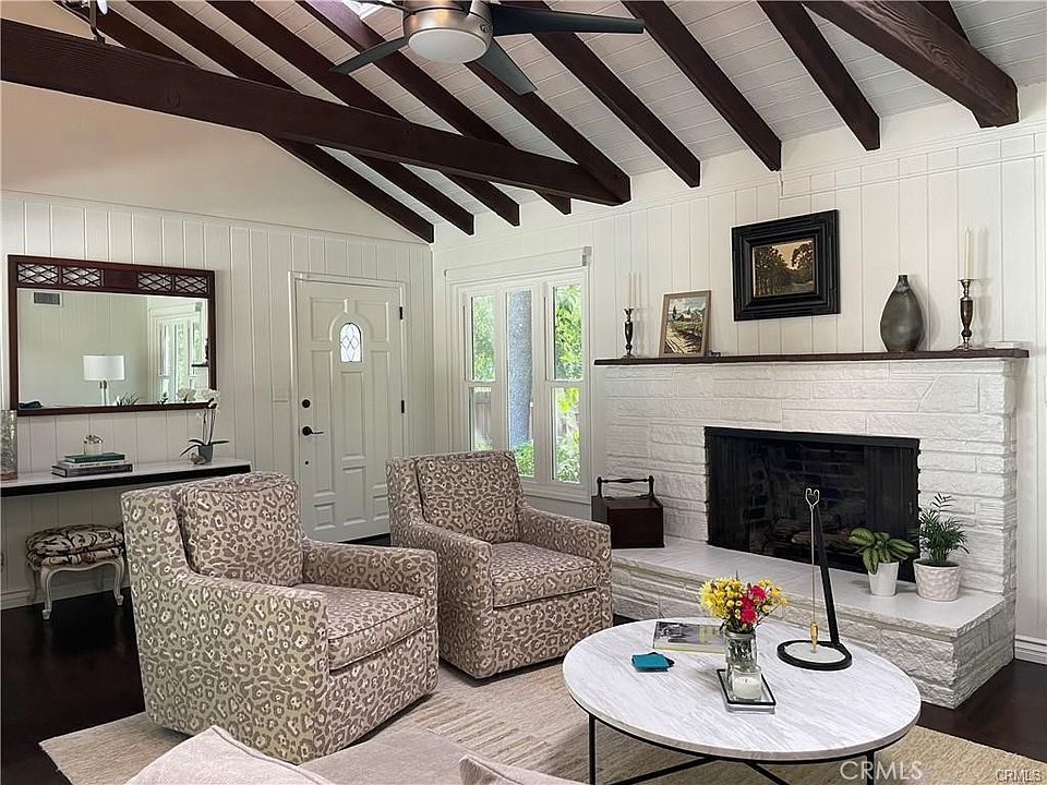 19631 Rosita St, Tarzana, CA 91356 | MLS #SR26038242 | Zillow
