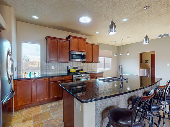2nd image of 502 Avenida Los Suenos