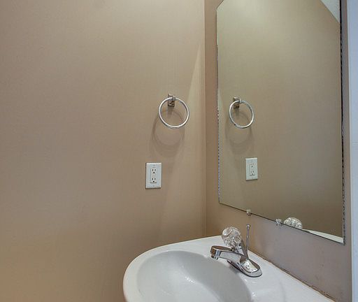 4th image of 161 Wolverine Ct
