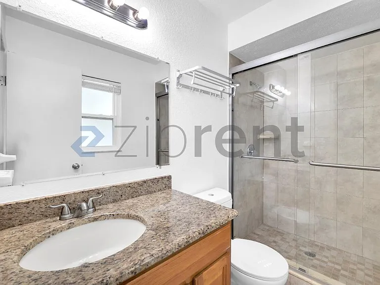 11706 Oban Ave — Photo 14