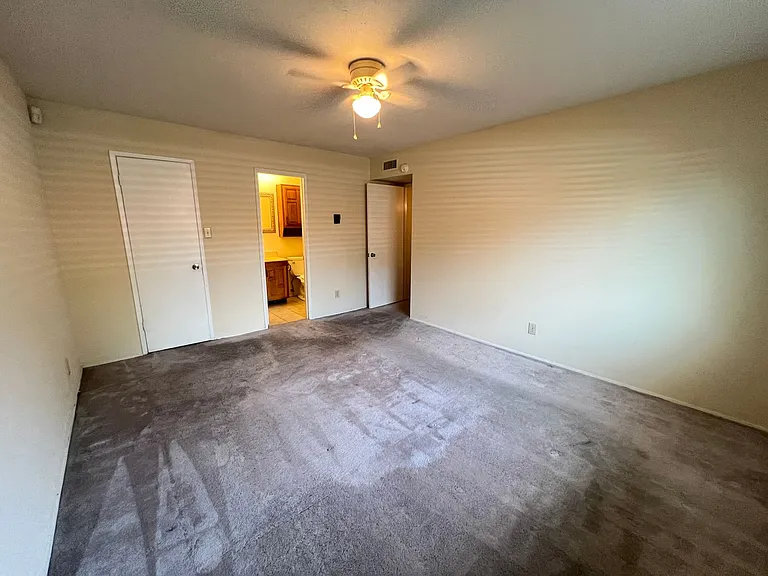 2107 Victoria Rd — Photo 27