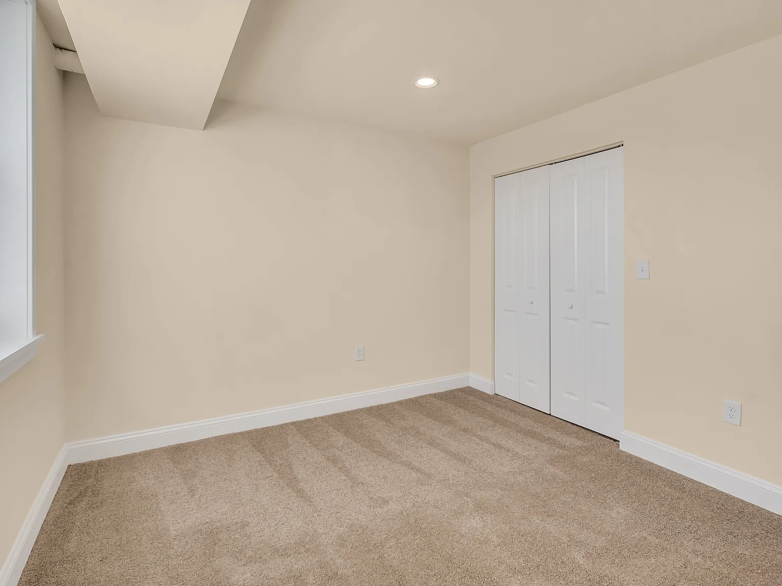 1825 Maryland Avenue — Photo 2