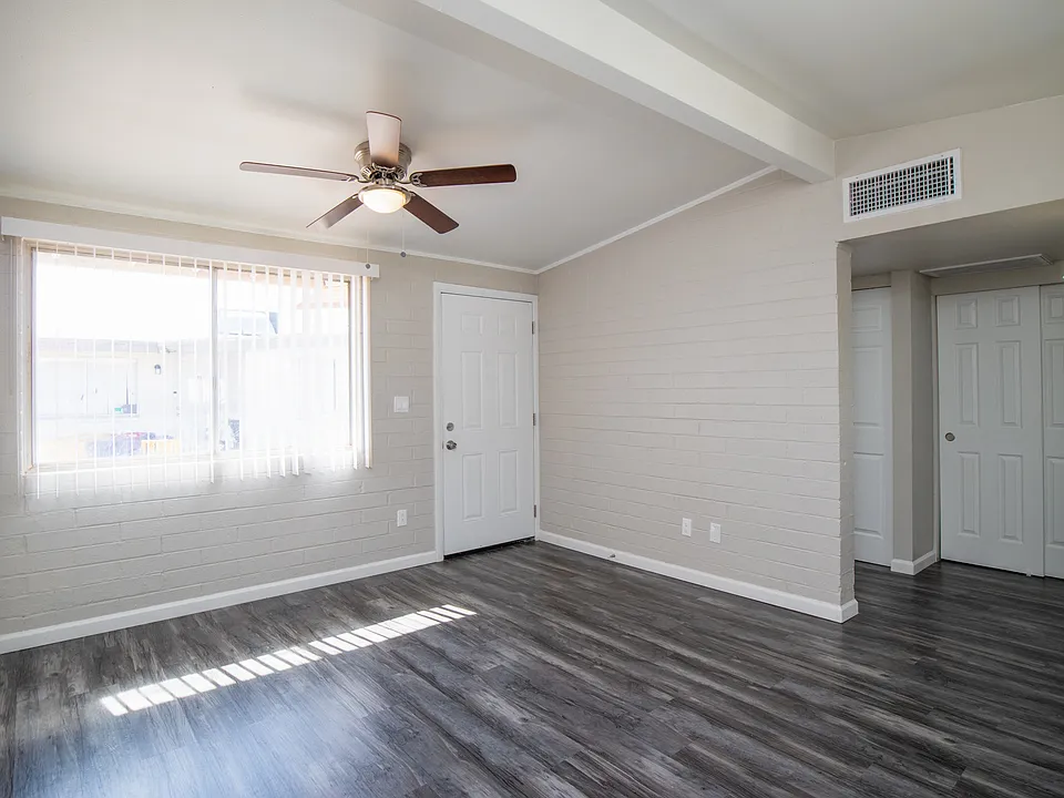 217 5th Ave E-6_11112025
