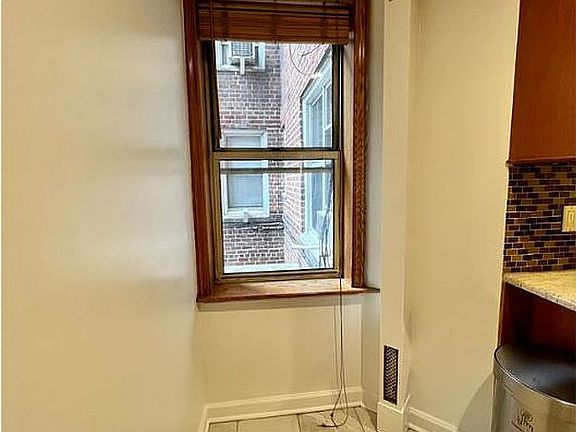 4th image of 3299 Cambridge Ave APT 3E