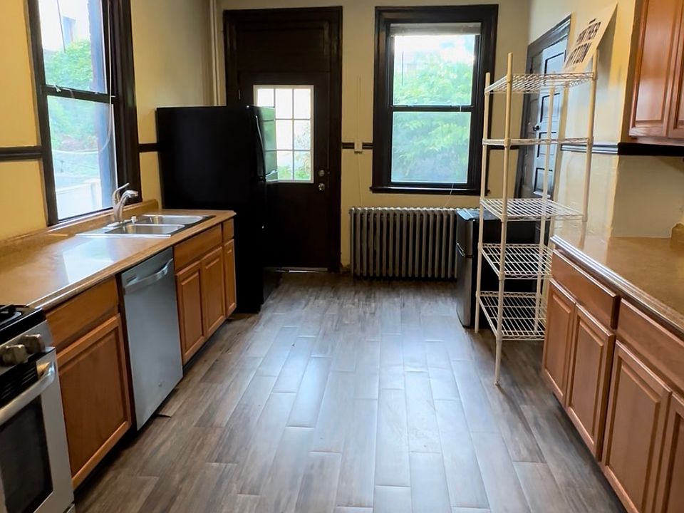 1st image of 3408 Ward St
