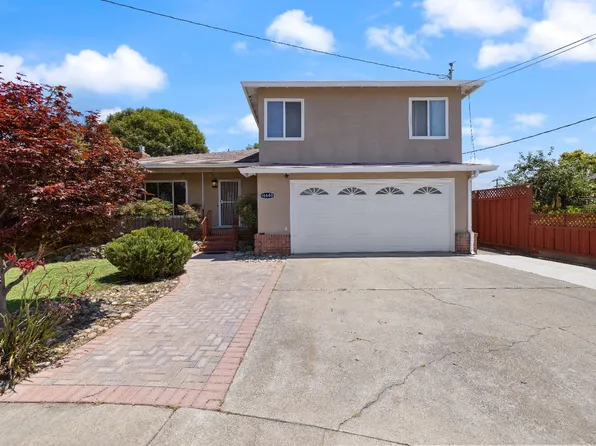16640 Cumora Ave, San Lorenzo, CA 94580